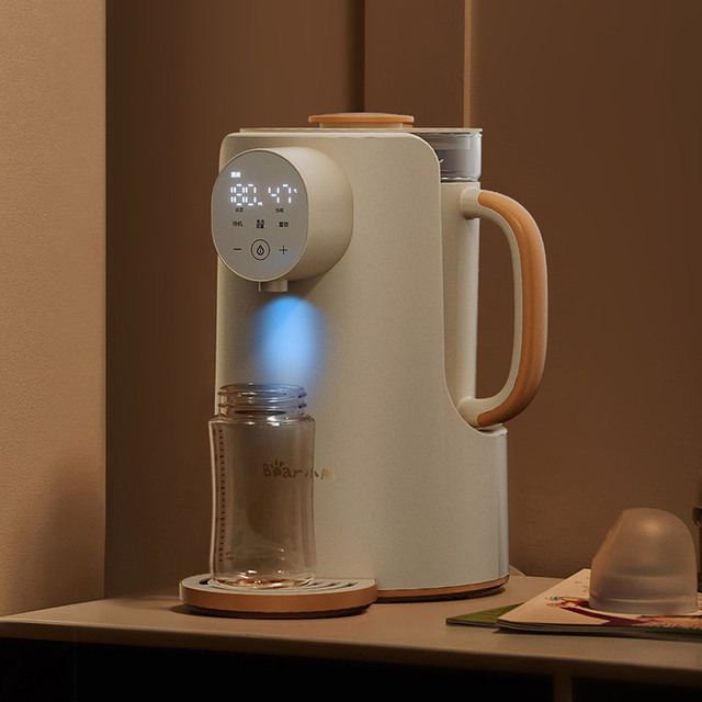 ឧបករណ៍ចែកចាយទឹកស្អាតស្អំភ្លាមៗសម្រាប់រូបមន្តទារក